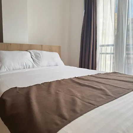 Merlyn By Sienna Apartment