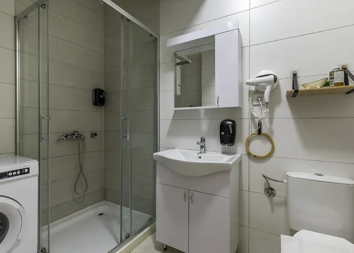 Merlyn By Sienna Daire *