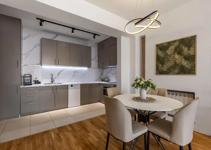 Merlyn By Sienna Üsküp